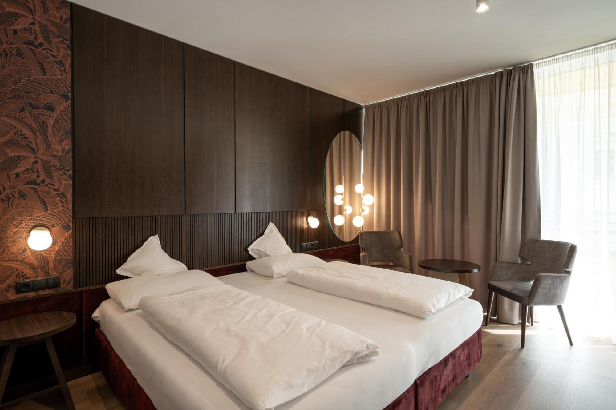 Dominik Alpine City Wellness Hotel - Adults Only Bressanone Exterior photo
